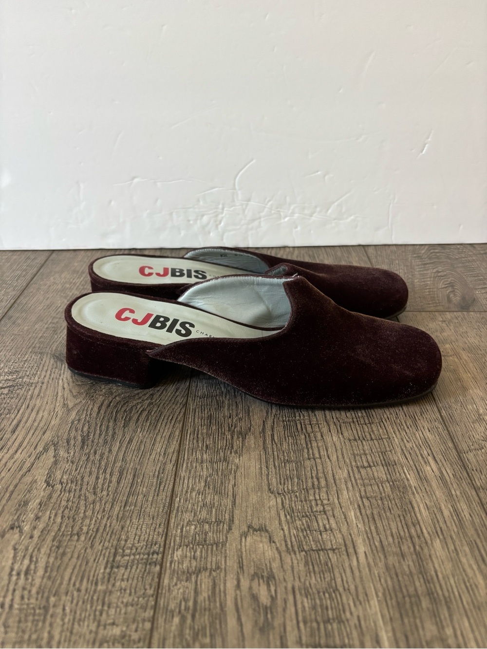 Vintage brown - Burgundy Velvet Slip-On Mules